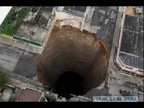 Как выглядит Черная Дыра изнутри