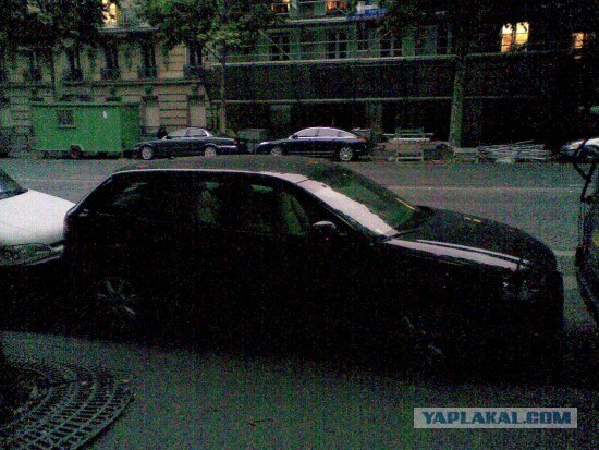 Как паркуются в Париже