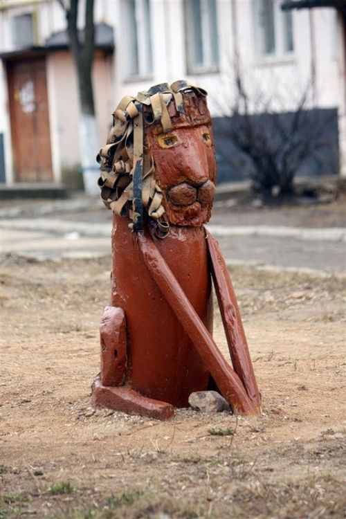 Народное творчество в Саратове: дюймовочка ужаса