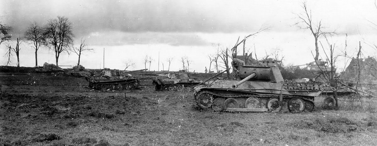 Курская битва прохоровское танковое сражение 1943. Panzer 3 подбитый. Подбитая немецкая техника 1941. После танковой. Т-34 уничтожают немецкие танки.