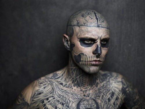 Тату-модель Zombie Boy из клипа Леди Гага покончил с собой