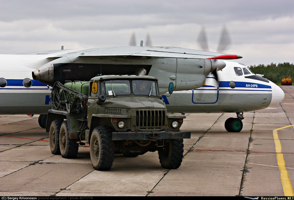 авиационный топливозаправщик