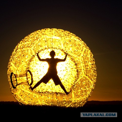 NASA: на Марсе и Луне движутся странные объекты