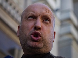 В Крыму захвачены Совмин и Верховная рада, официальных заявлений еще не было