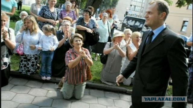 Си встречают у гостиницы