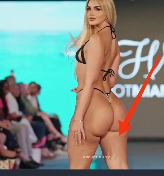 Модное бикини с бриллиантами