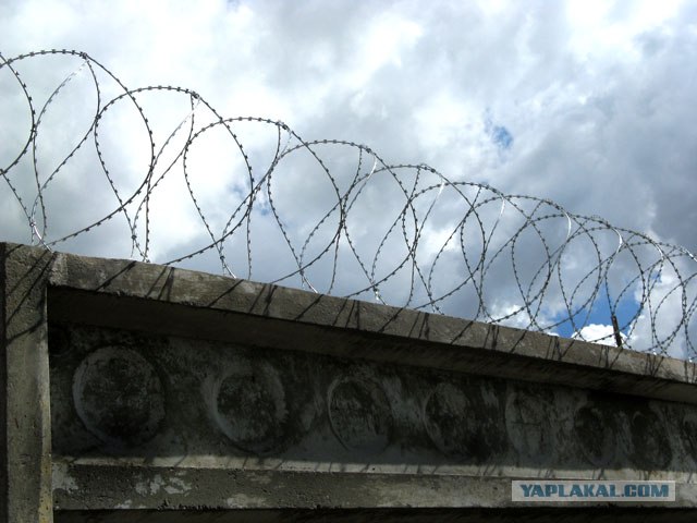 В Харькове напали на военную часть