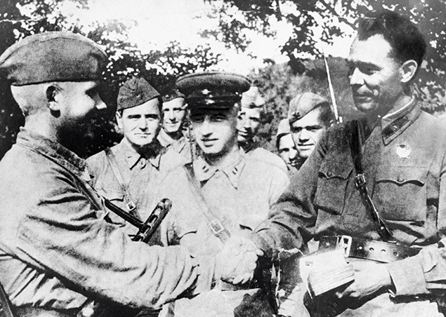 Пост про Ильича посредством светотени