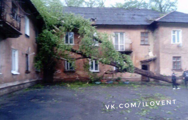 Ураган (сильный шквал) в Нижнем Тагиле