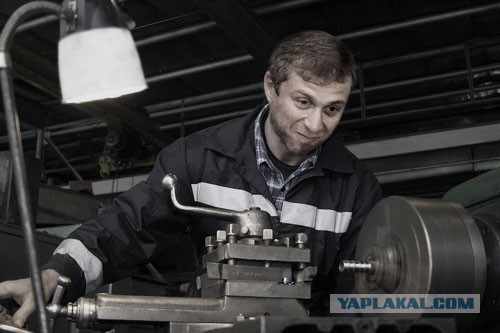 Звездная подработка: какой дополнительный бизнес ведут российские знаменитости