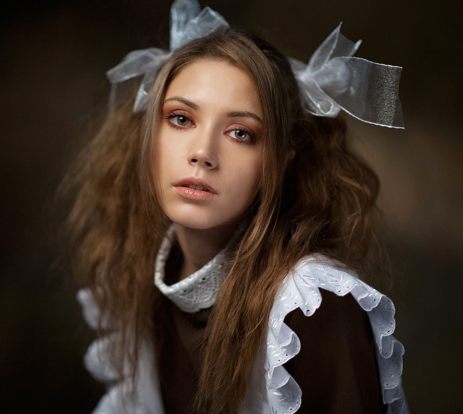 Выпускницы 2022. Титановая поступь десятиклассницы. Красивые девушки выпускницы. Пришел в платье на 1 сентября. Том 2.