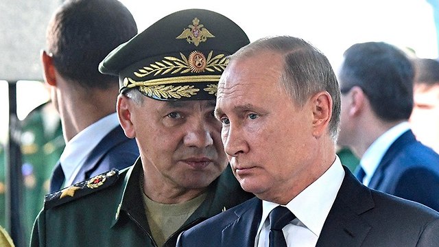 Поток не прекращается, а даже нарастает: всё новые группы мигрантов с Ближнего Востока массово движутся к польско-белорусской гр