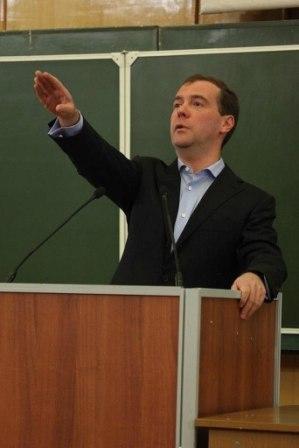 Зиговавшую украинскую националистку лишили австрийской стипендии.