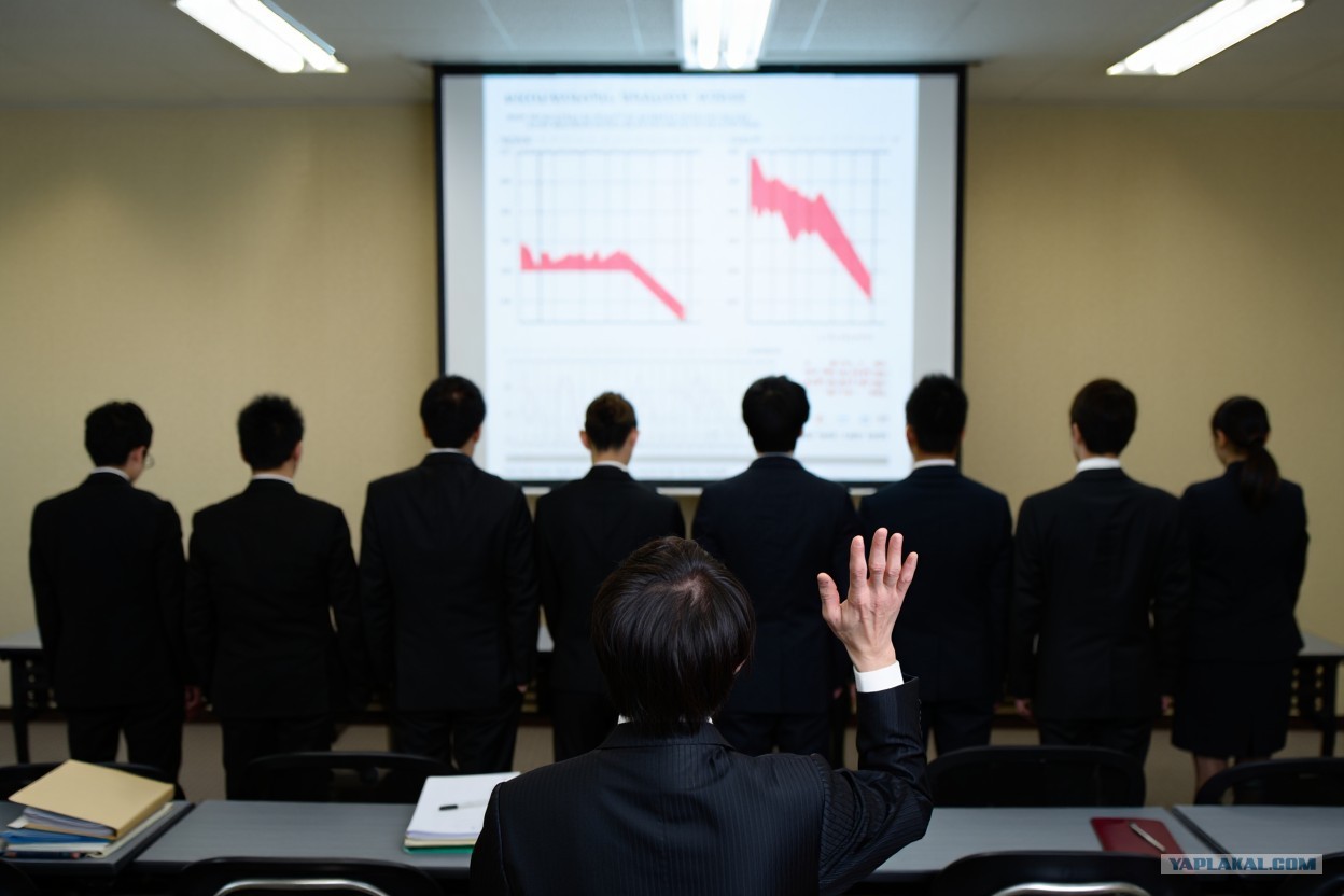 Рейтинг упал? Не может быть. ВЦИОМ говорит — может