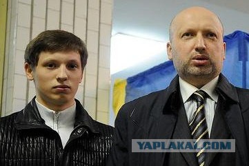 Люди массово уезжают из Украины