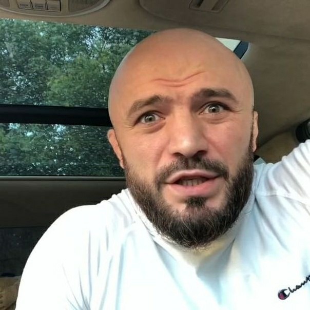 Хоть кто-то в США начал противостоять ублюдкам из BLM (на машинах едут активисты MAGA)
