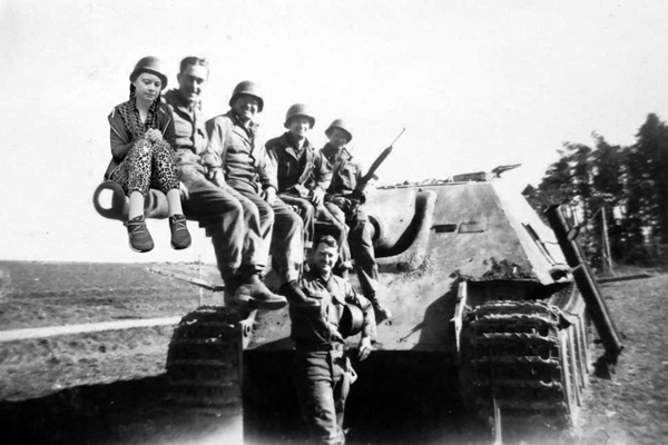 Ударим фотожабой по Грете Тунберг