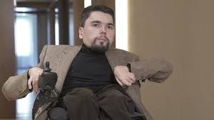 Алексей Навальный находится без сознания после отравления и экстренной посадки самолета в аэропорту Омска