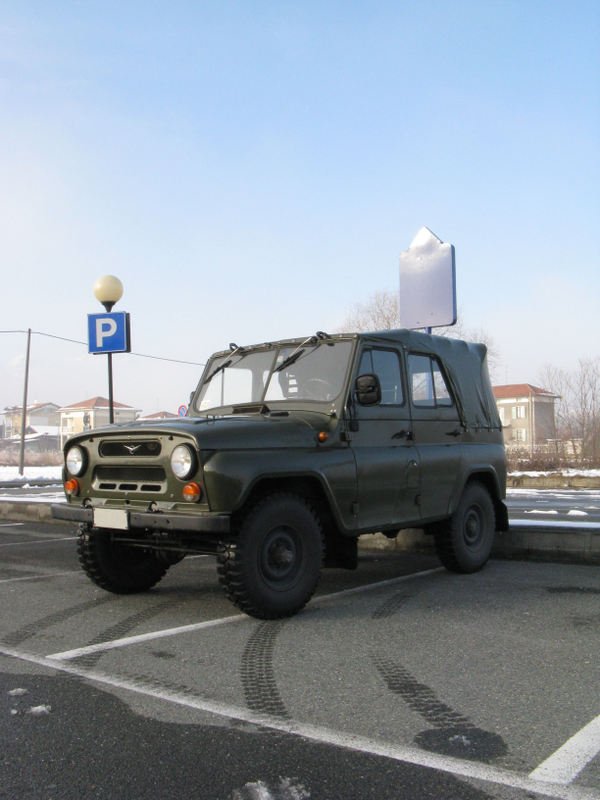 Автомодель Hummer H3 из жести