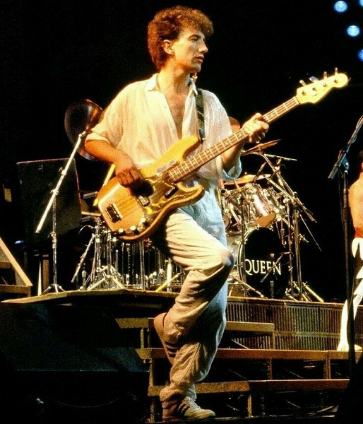 Музыка и музыканты: John Deacon - Queen...