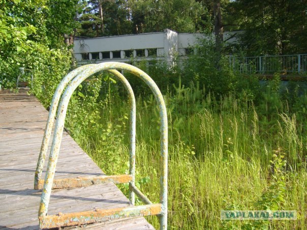 Путешествие по заброшенному лагерю