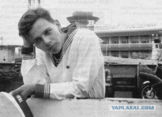 Армейские фотографии знаменитостей