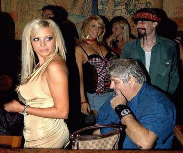 Шаловливые мужские взгляды