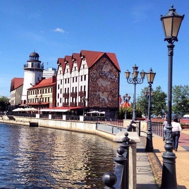 морской музей калининград. калининград российская земля. калининград центр города. речные прогулки в калининграде. рыбная деревня калининград ночью.