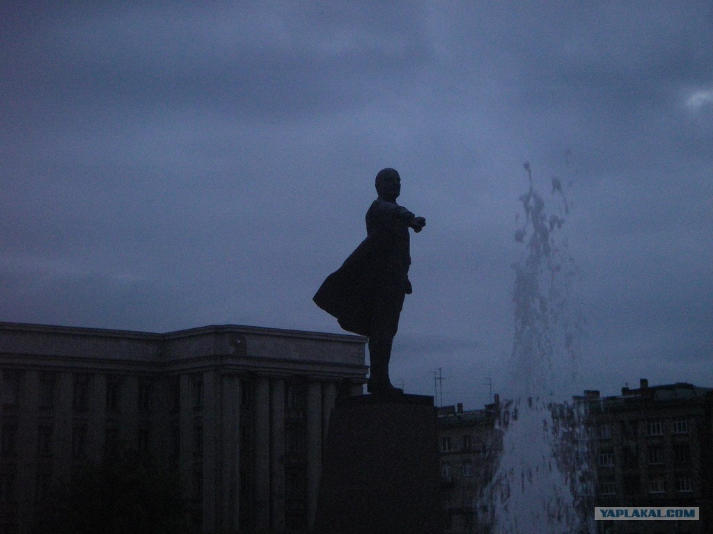 Памятник ленину на московской площади в спб