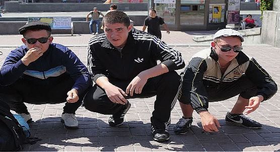 Кто придумал, что мужик должен отдавать жене зарплату?