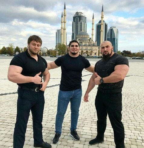 В Красноярском крае неадекват жестко избил подростка металлической ложкой от обуви из-за шума