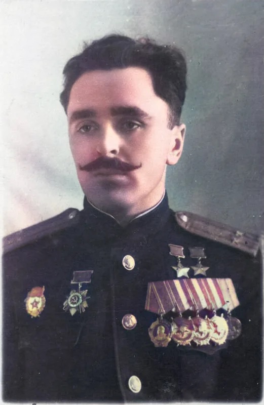 Люди в авиации. Асы штурмовики и бомбардировщики советских ВВС.