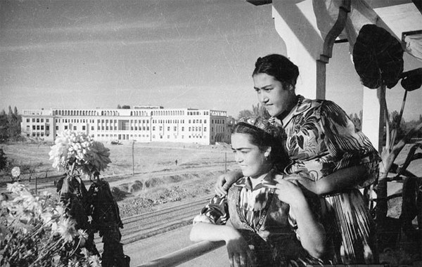 Советские люди. Десять лет после войны