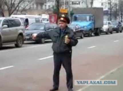 Водитель задержал пьяную сотрудницу ГИБДД!