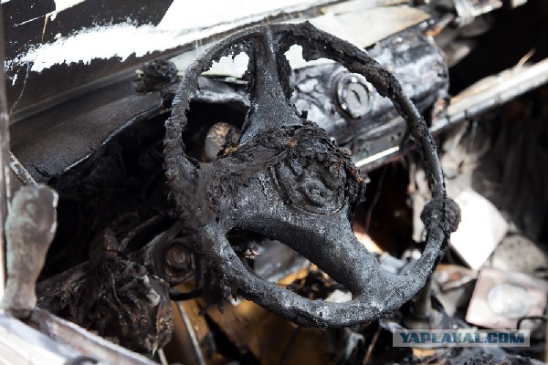 В новогоднюю ночь во Франции сожгли 804 авто