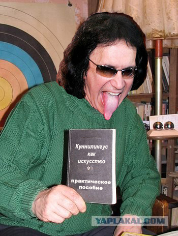 Фотожаба: соло на пишущей машинке