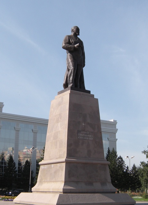 Казахский нацист продолжает свои провокации, полиция местная ничего не делает