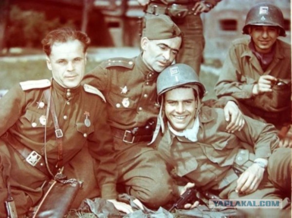 1945 год в 84 фотографиях