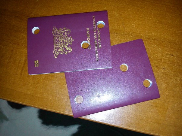 На место катастрофы подкинуты паспорта