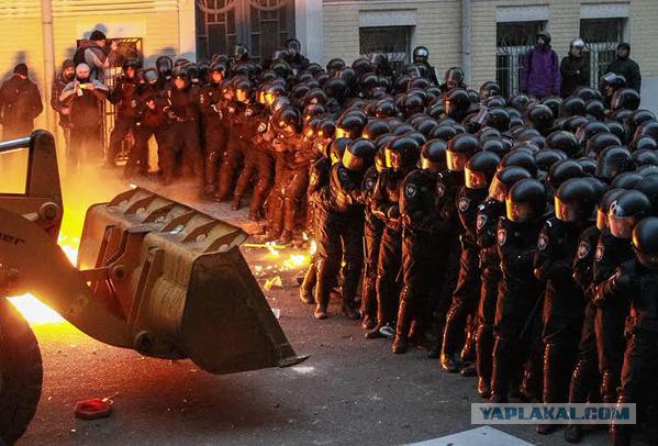 Я смотрю народ у нас слегка "опух", От хорошей жизни
