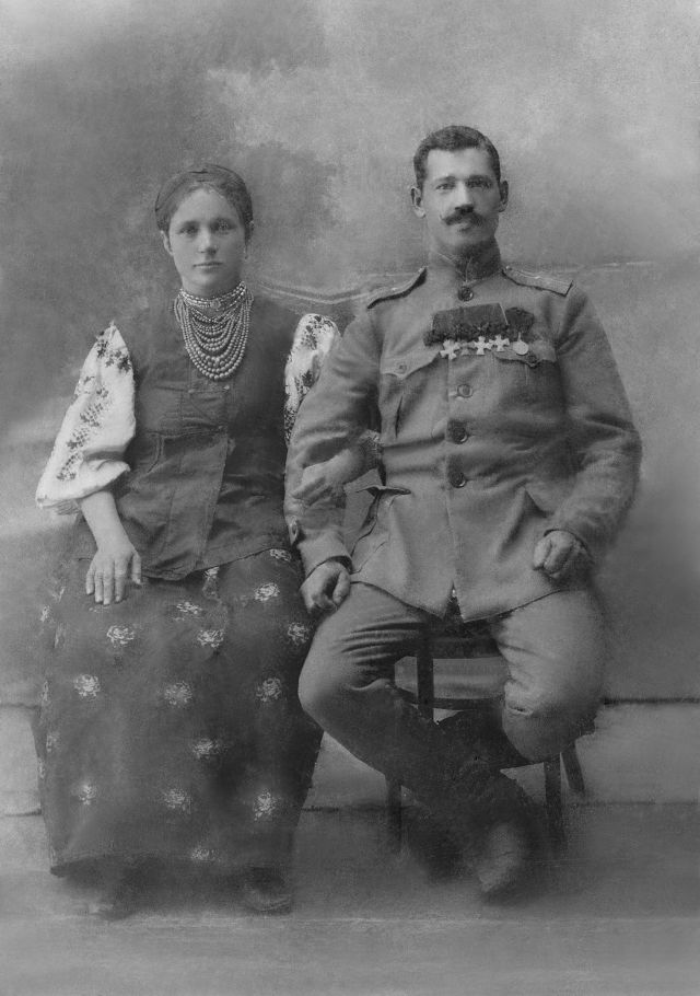 У кого дома есть подобное фото? Может ты мне родня?