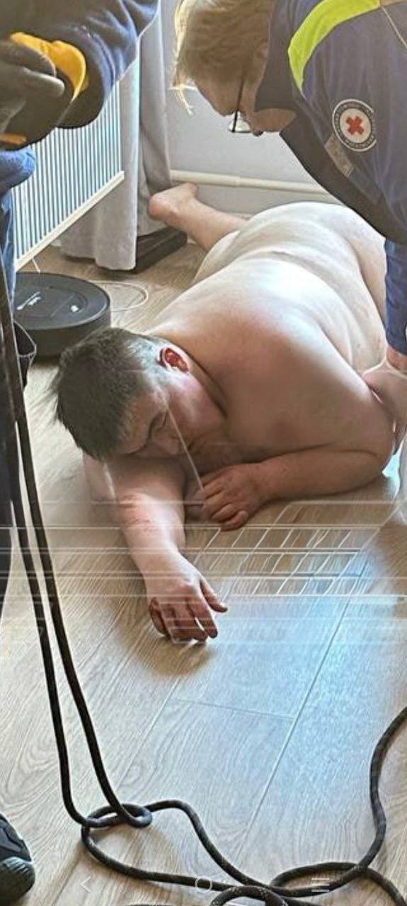 Голый мужик пролетел несколько этажей и приземлился на соседский кондиционер в подмосковном Красногорске