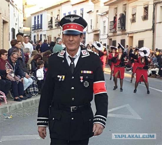 Испанцы на карнавале изобразили холокост с нацистами и крематорием
