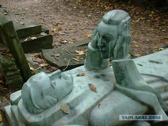 Красивые надгробия и Странные памятники