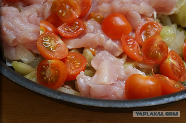 Блины с начинками и без, И пускай масленица  прошла..