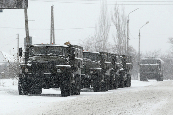 Военная колонна обнаружена между ДНР и ЛНР