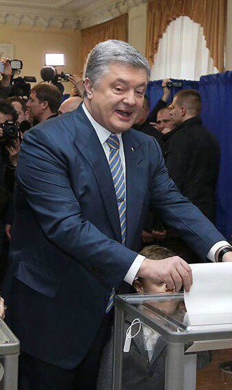 На Украине начались президентские выборы