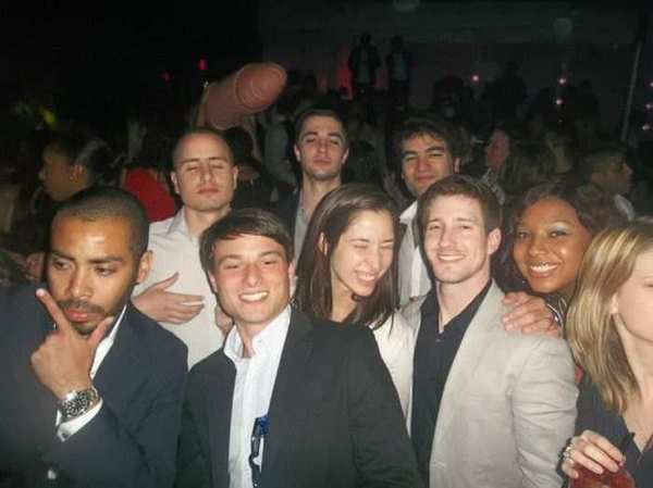 35 фото из серии "Показалось"