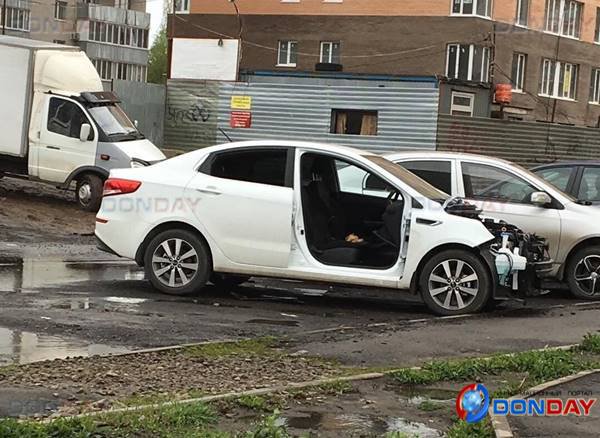 В Москве водитель уехал на авто прямо с эвакуатора