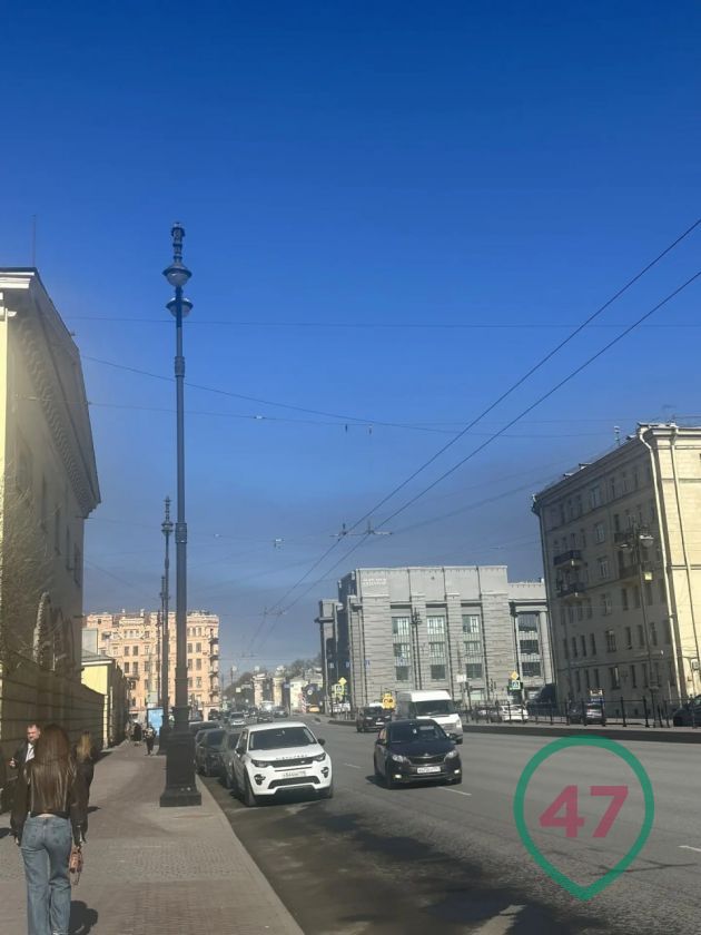 В Петербурге вдруг чернеет небо